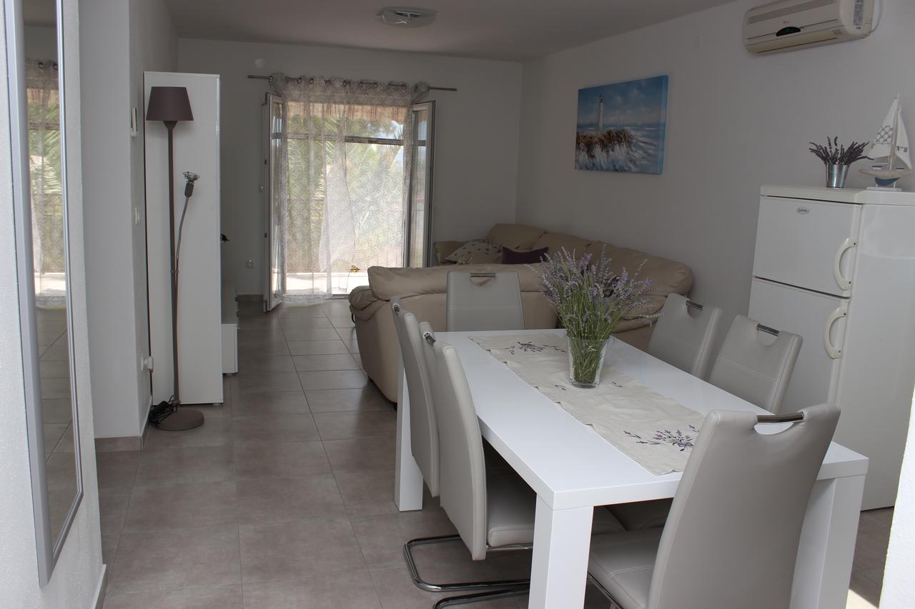 Apartmani Anna Trogir Exterior foto